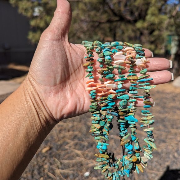 Vintage Navajo Turquoise Necklace - Handmade Southwesternβ NA Artistry - Picture 9 of 10